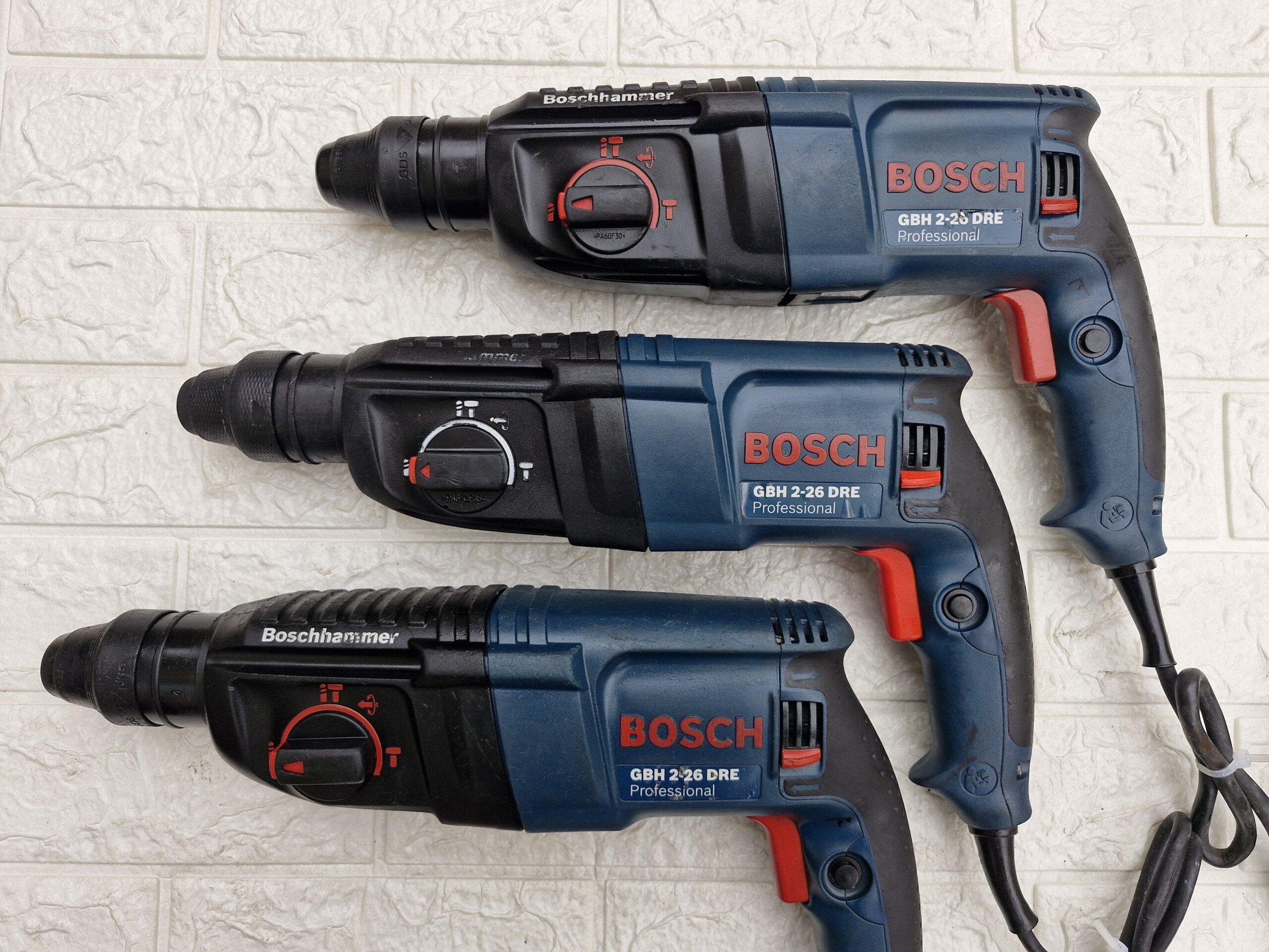 IMG_6504 دریل سهکاره حرفهای بوش آلمانی مدل GBH2-26 DRE - تصویر 1